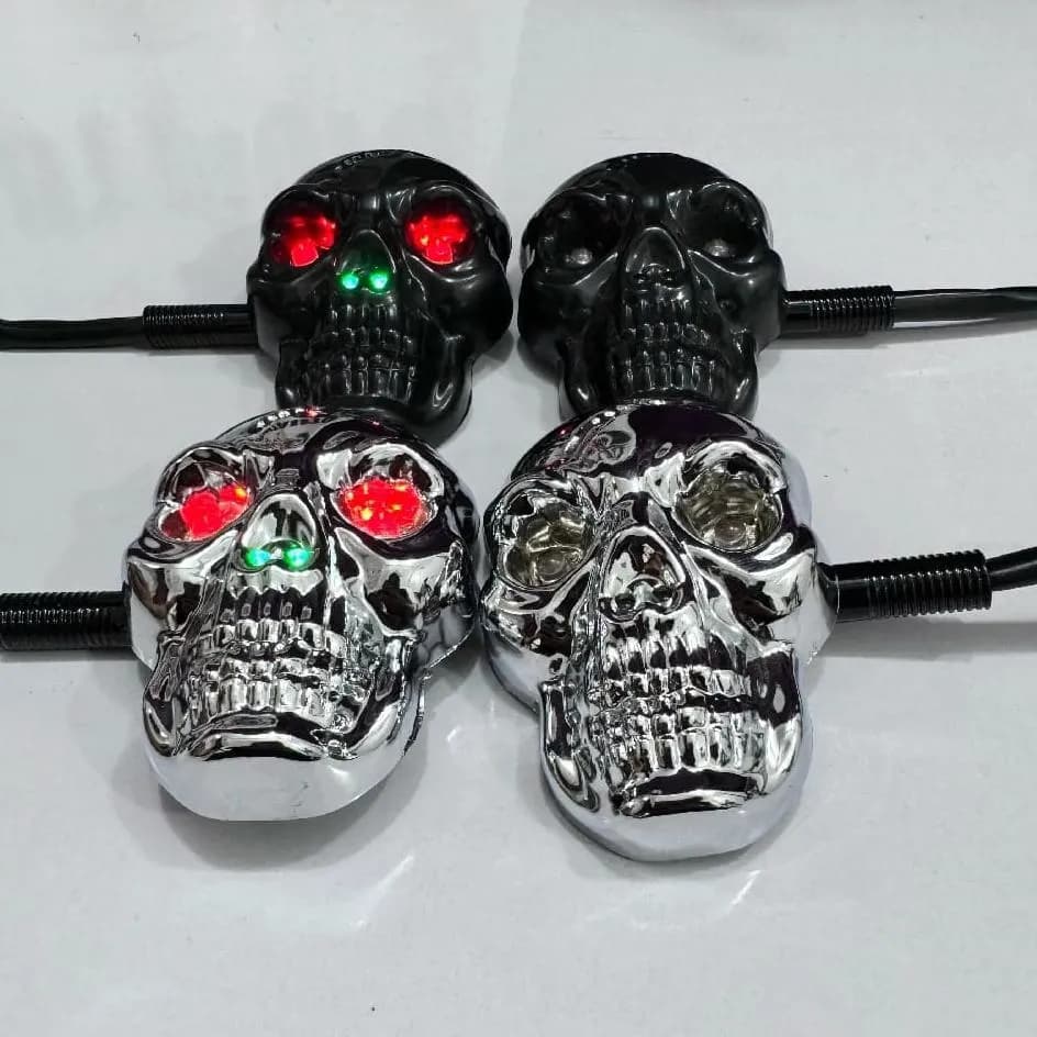 Skull Head Motorcycle Indicators 4Pcs ABS Red Green LED