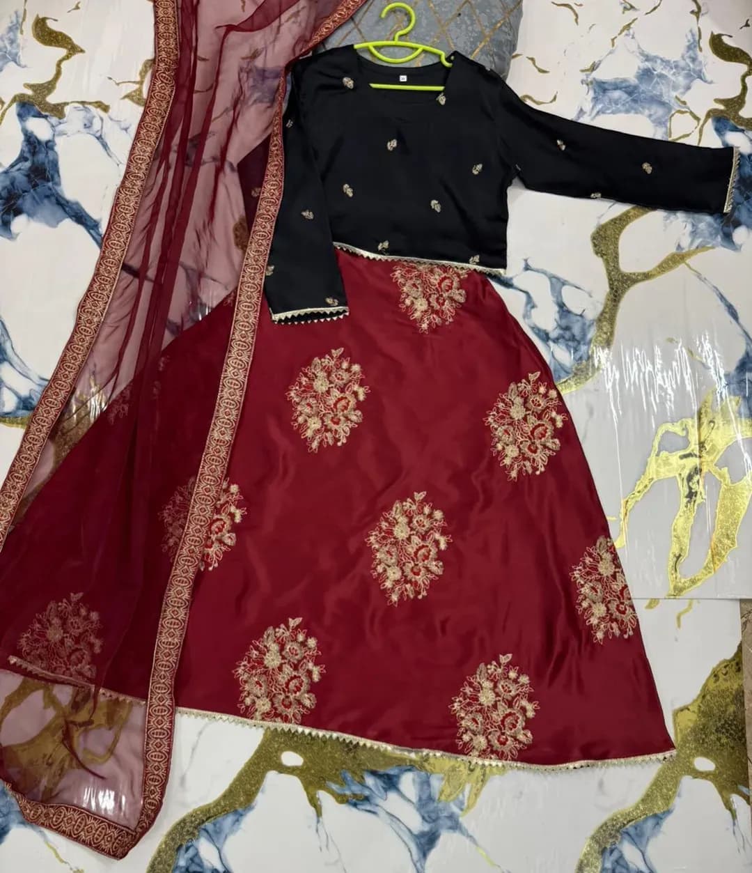 Kids Zari Embroidered 3Pcs Skirt & Dupatta Set