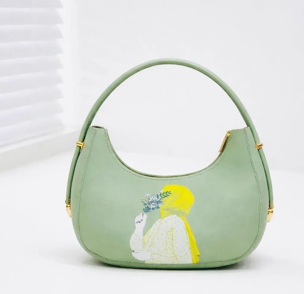 Green Women's Leather Shoulder Bag with Printed Design