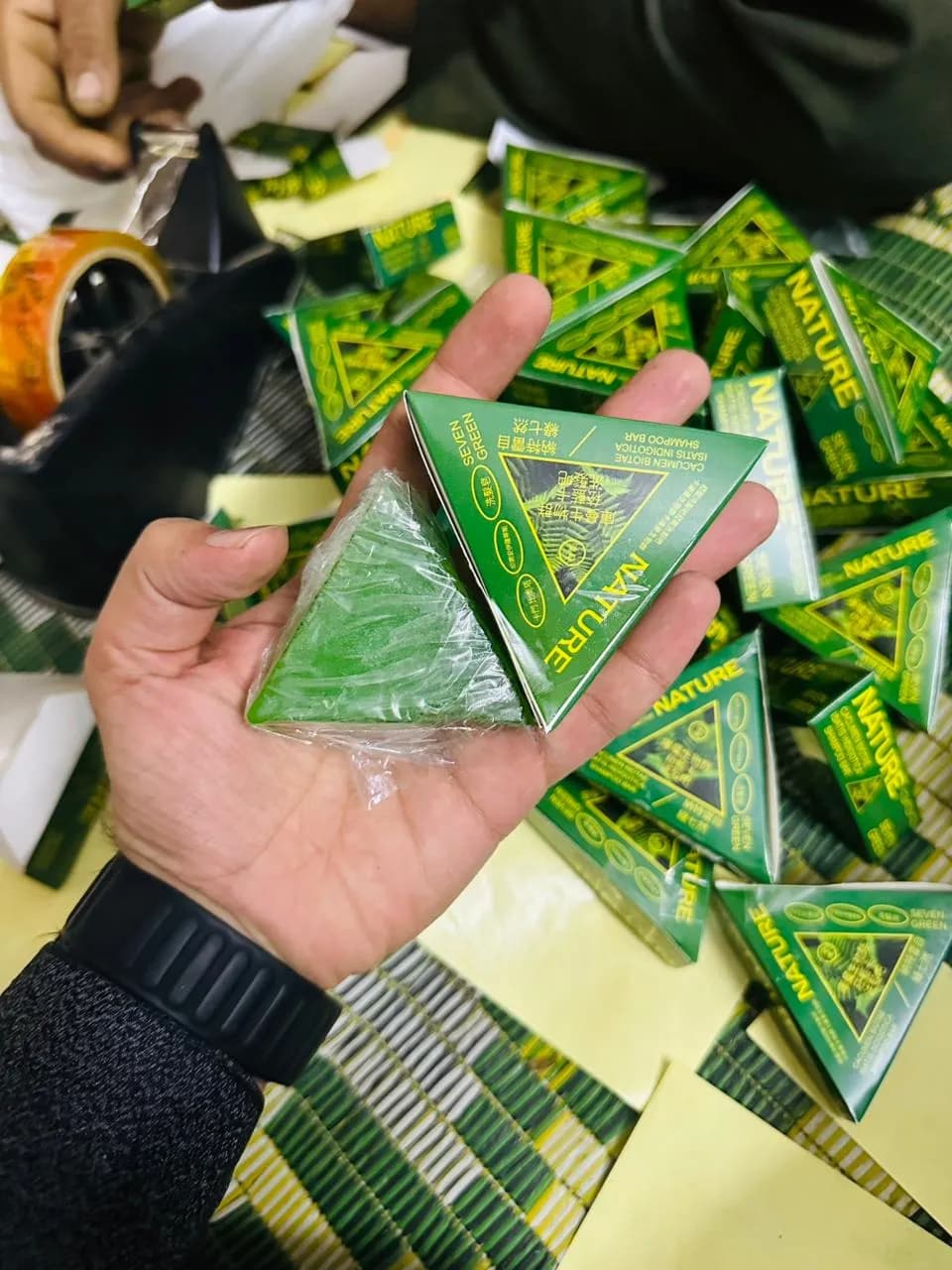 Green Herbal Shampoo Bar for Damaged Hair Anti-Fall