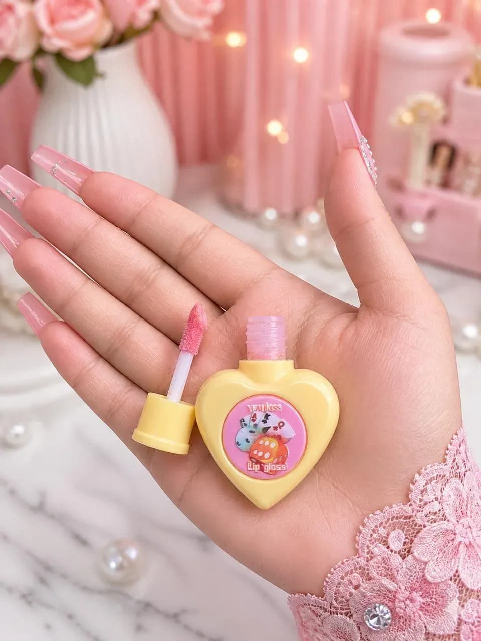 Heart Shaped Lip Gloss with Cool Undertone 30g