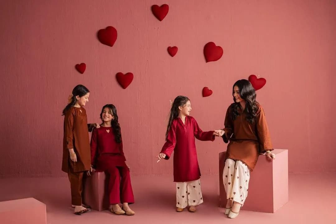 Kids Lace Border Shirt With Heart Embroidery Flapper 2Pcs