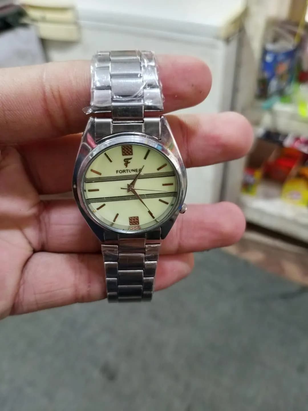 Fortuner Analog Wristwatch Pale Yellow Dial with Black Stripes