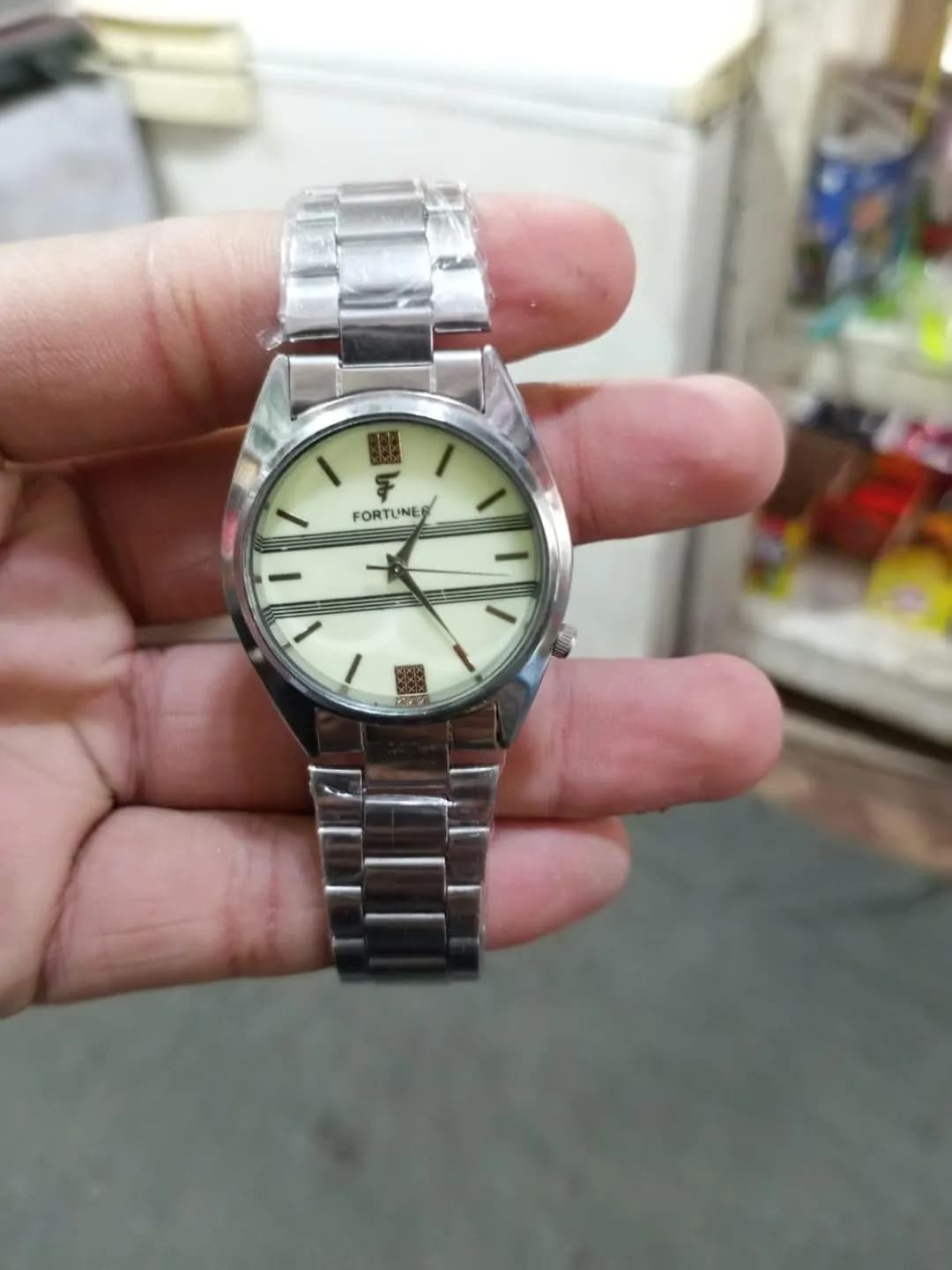 Fortuner Analog Wristwatch Pale Yellow Dial with Black Stripes