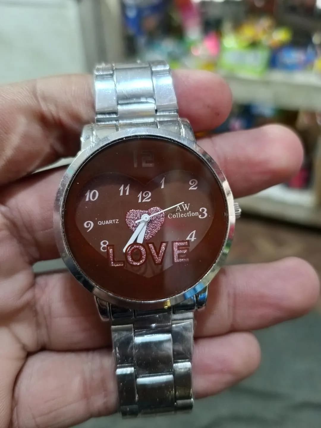 Romantic Love-Themed Quartz Watch for Women