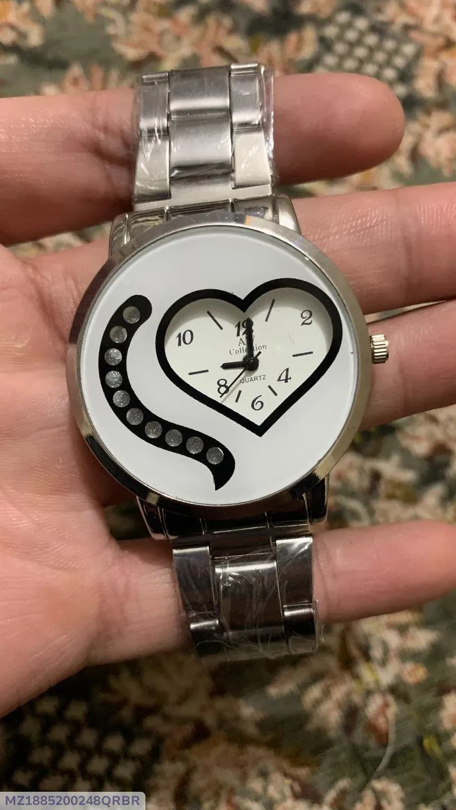 Women's Heart Dial Analog Watch Silver Chain