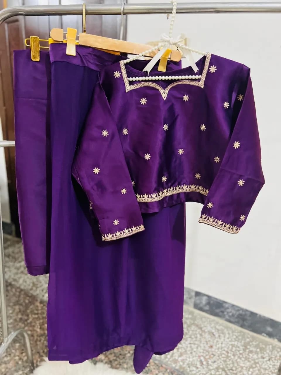 Purple Embroidered Saree with 7 Yards Stitch