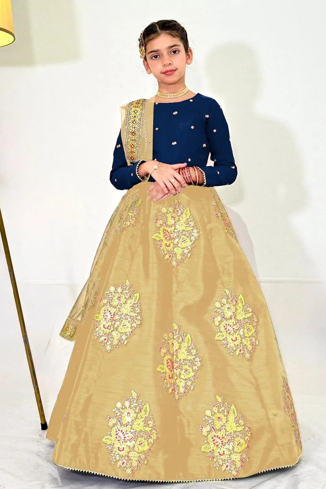 Kids Zari Embroidered 3Pcs Skirt & Dupatta Set