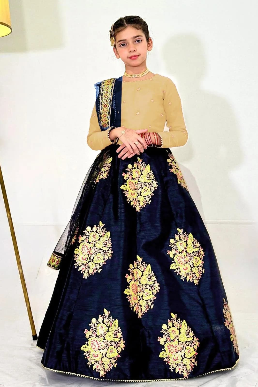 Kids Zari Embroidered 3Pcs Skirt & Dupatta Set