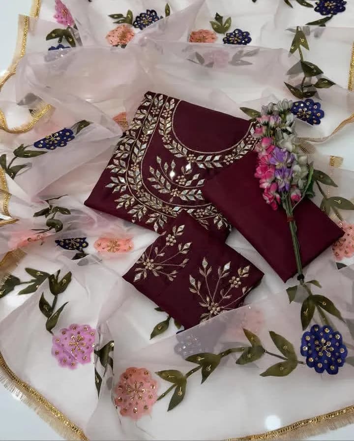 Maroon Galla Embroidered 3PC Suit With Beads & Organza Duppata