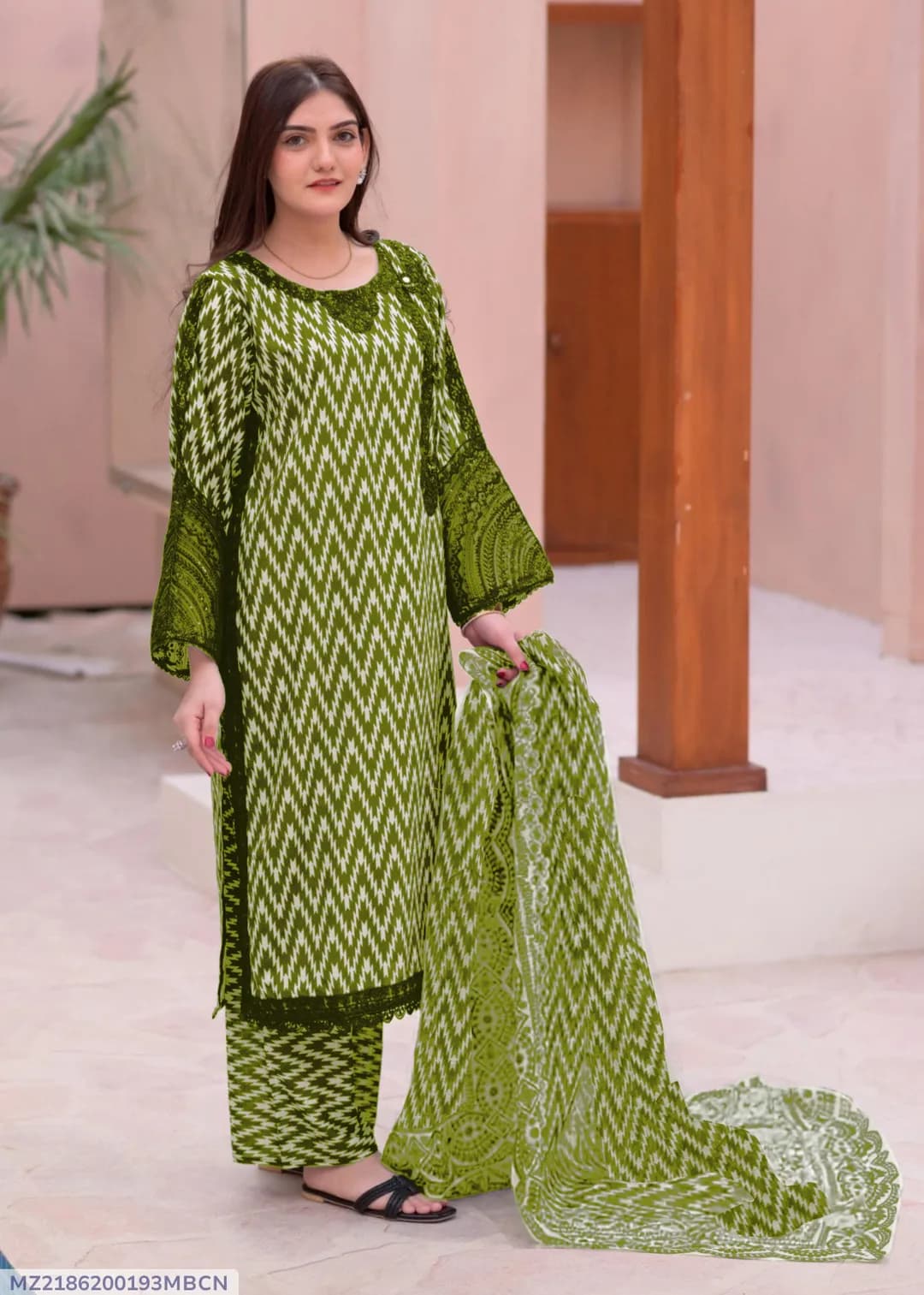 3 Pcs Women's Stitched Dobby Lawn Printed Suit