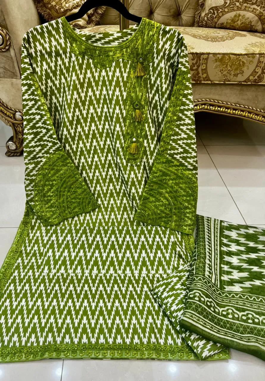 3 Pcs Women's Stitched Lawn Printed Suit
