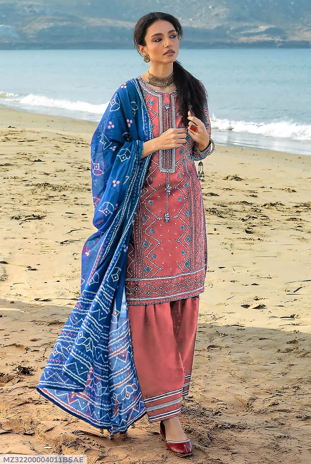 3 Pcs Women's Unstitched Printed Suit