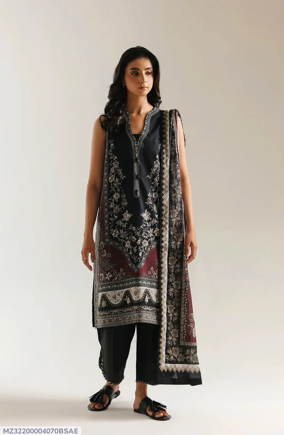 3 Pcs Women's Unstitched Printed Suit