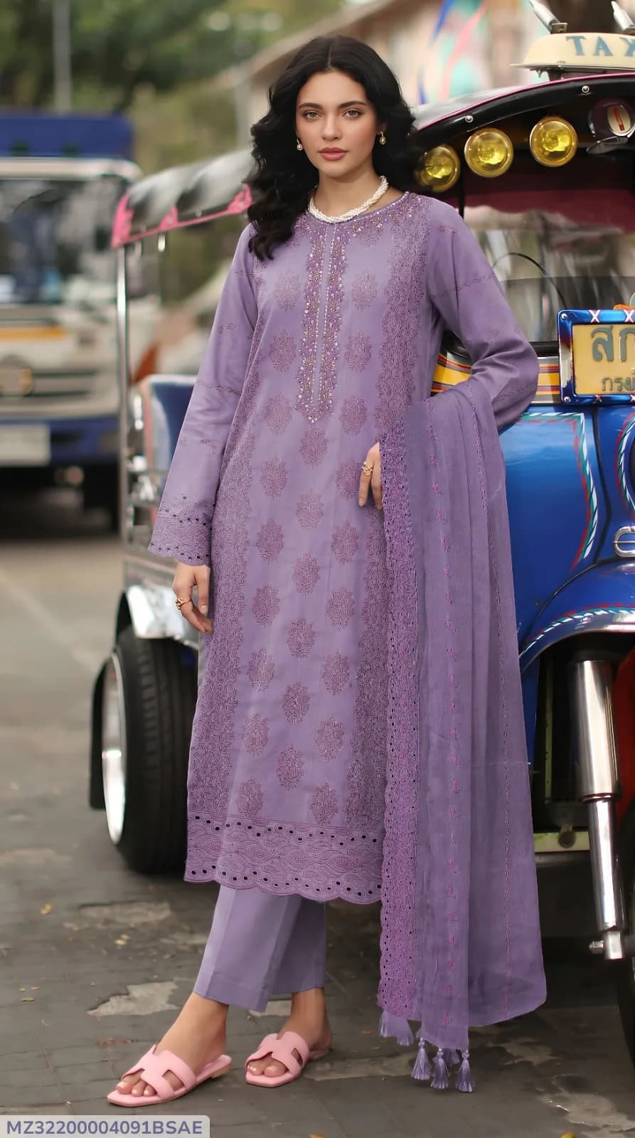 3 Pcs Women's Unstitched Embroidered Suit