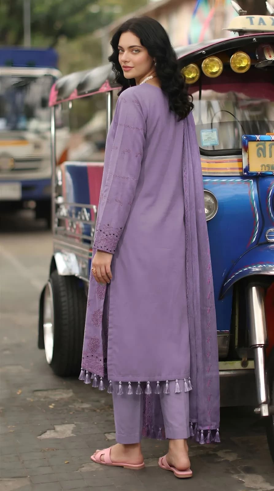 3 Pcs Women's Unstitched Embroidered Suit