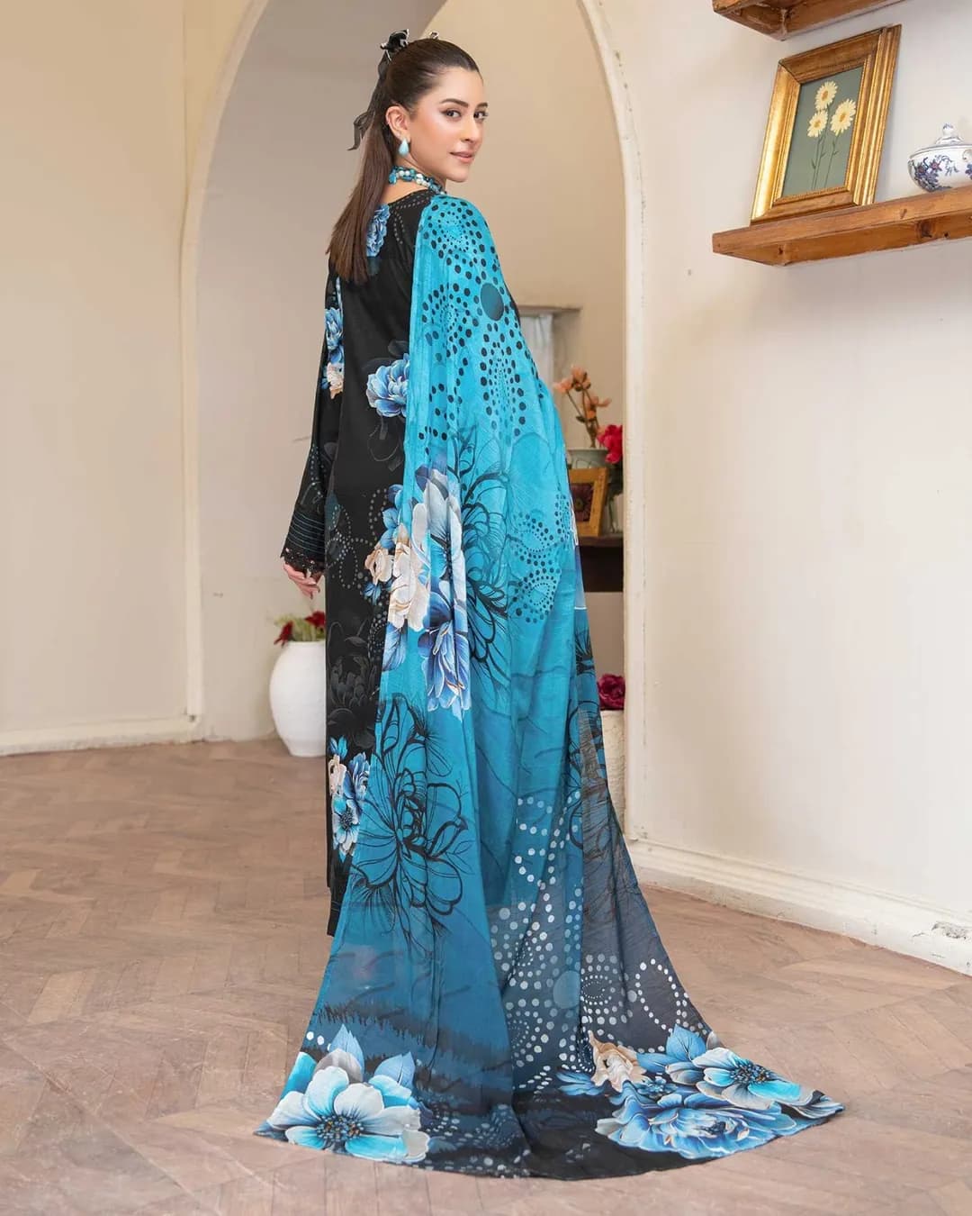 3 Pcs Women's Unstitched Printed Suit
