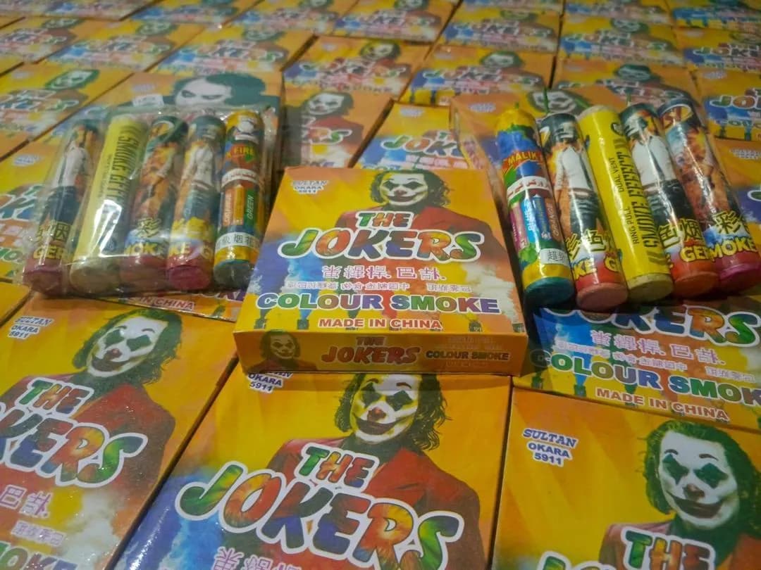 Multicolor Smoke Bombs for Parties & Events