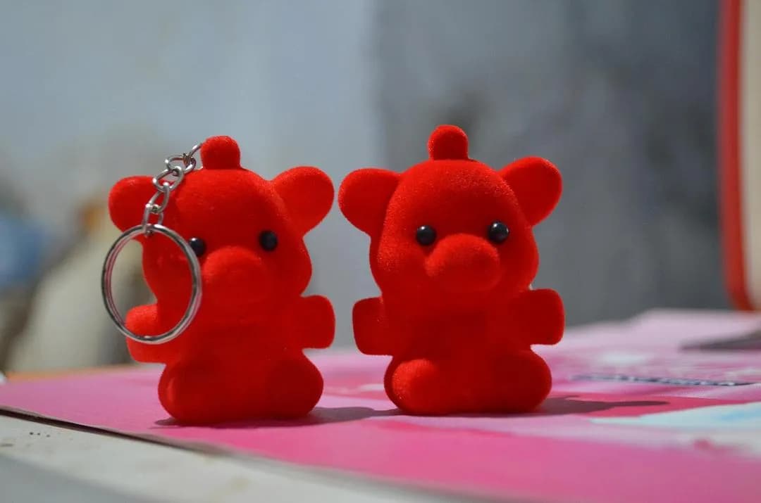 Red Teddy Bear Keychain ABS Plastic Decorative Party Gift