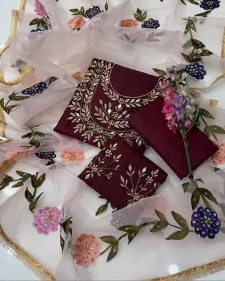 Maroon Galla Embroidered 3PC Suit With Beads & Organza Duppata