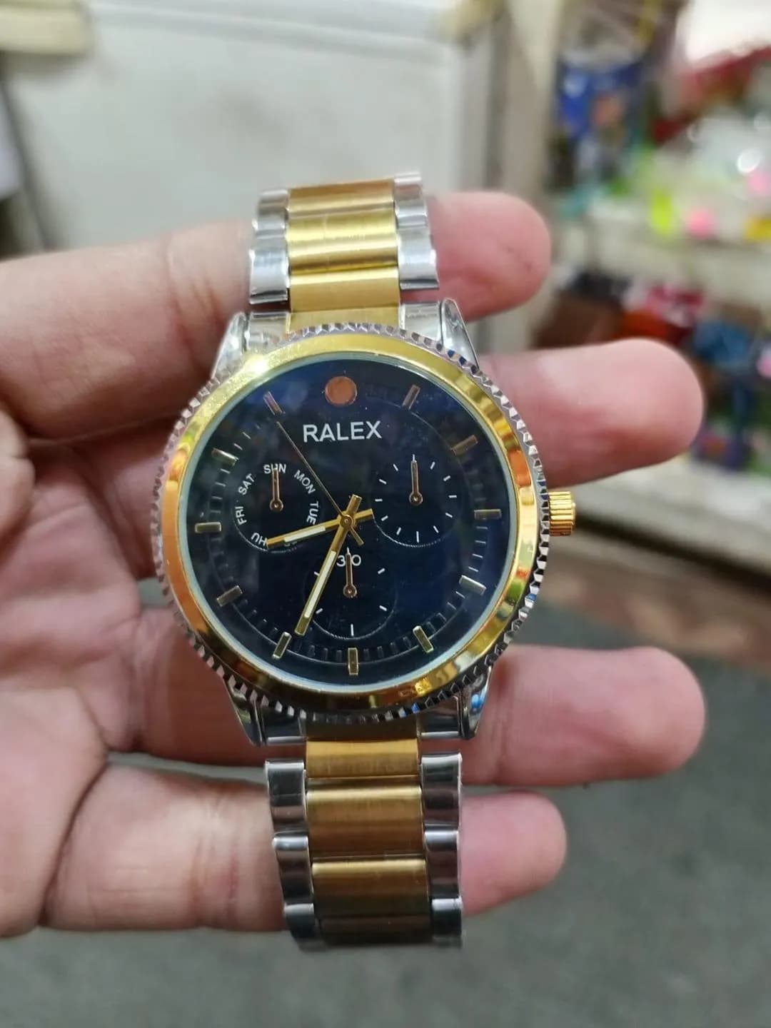 Ralex Men's Two-Tone Gold Silver Wristwatch 6mm Black Dial