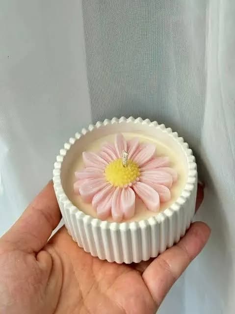 Scented Candle with Daisy Design Pink Yellow